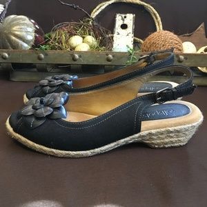 Softspots wedge sandals